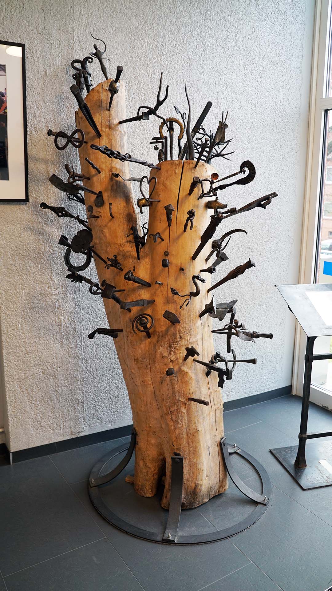 Nagelbaum_hochkant_web